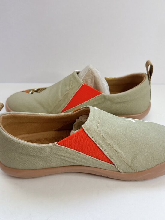 Men’s Size 7.5 UIN Chang Thai Canvas Slip-On Shoes